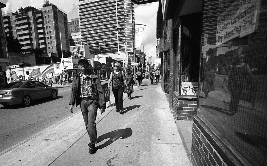Acros 100